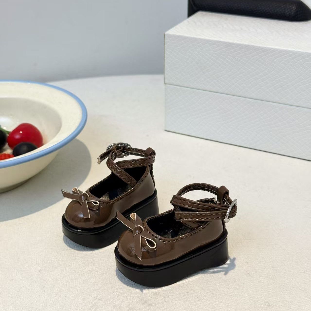 Vintage Collectible Accessories - Zapatos de plataforma con lazo color