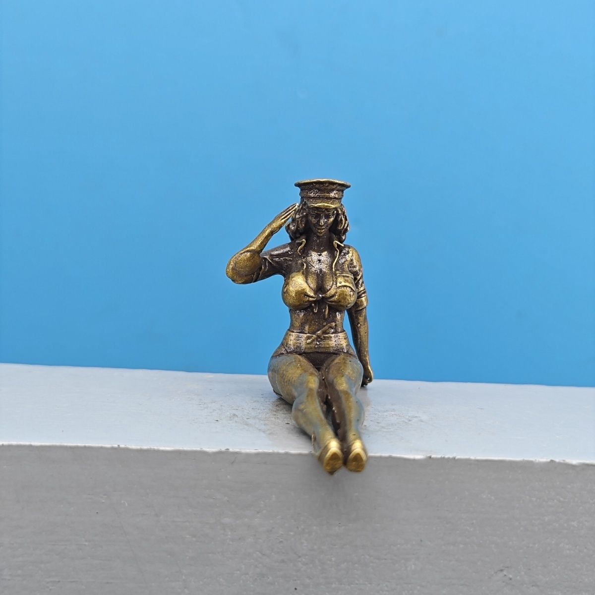 Figura de Niña en Miniatura de - Vintage Collectible Cars reseña y precio