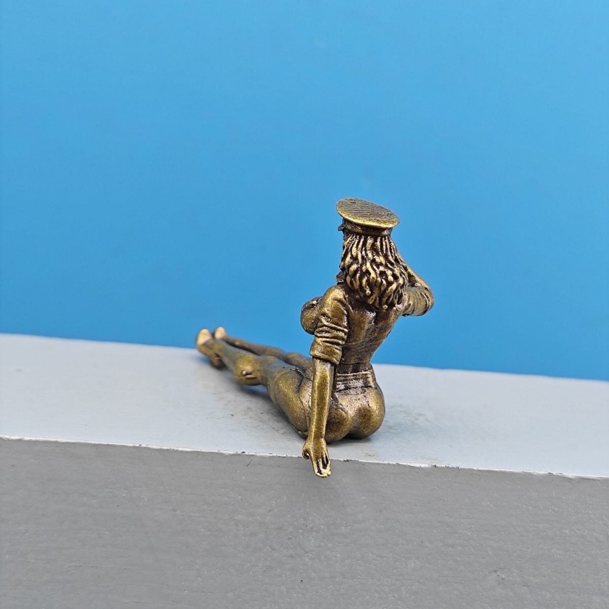 Figura de Niña en Miniatura de - Vintage Collectible Cars reseña y precio