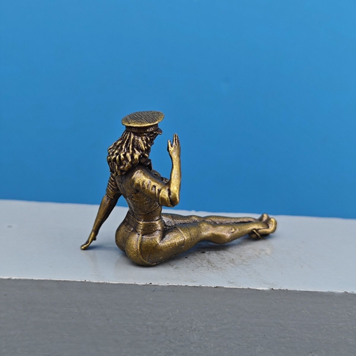 Figura de Niña en Miniatura de - Vintage Collectible Cars reseña y precio