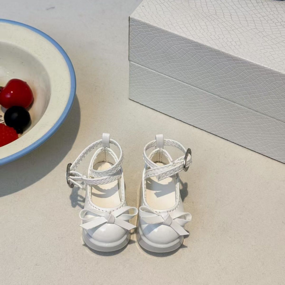 Zapatos de plataforma con lazo - Vintage Collectible Accessories reseña y precio