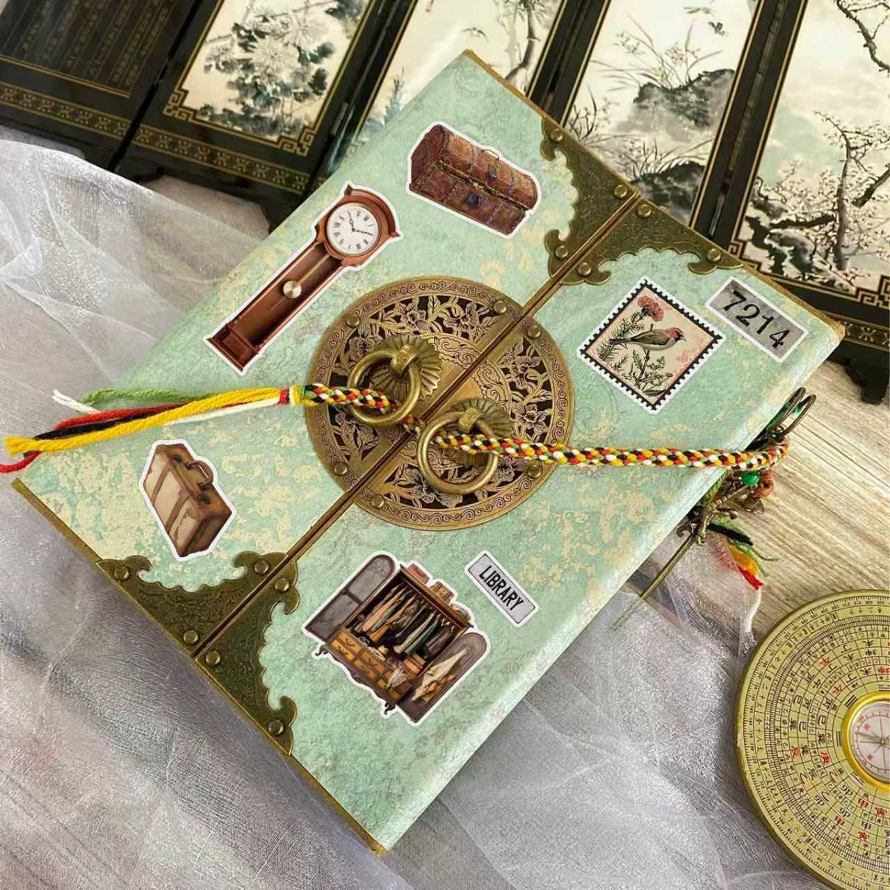 Libros de pegatinas de baratij - Vintage Collectible Books reseña y precio
